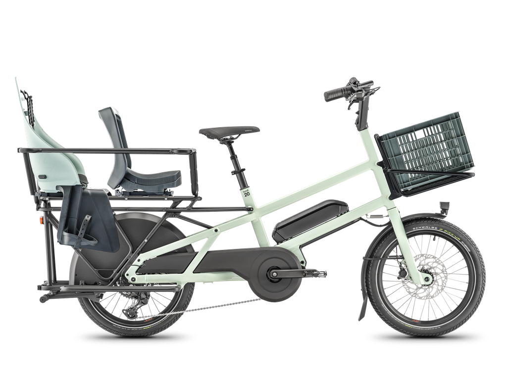 MOUSTACHE Lundi 20 Cargo 1