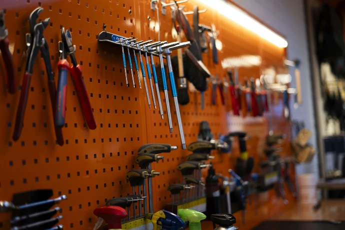 Tools in the KOMUT Bikes repair workshop in Brussels