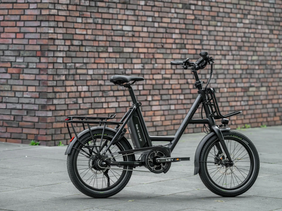 i:SY S8 F - Black