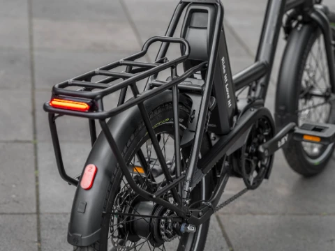 i:SY S8 F - Black